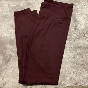 Burgundy leggings
